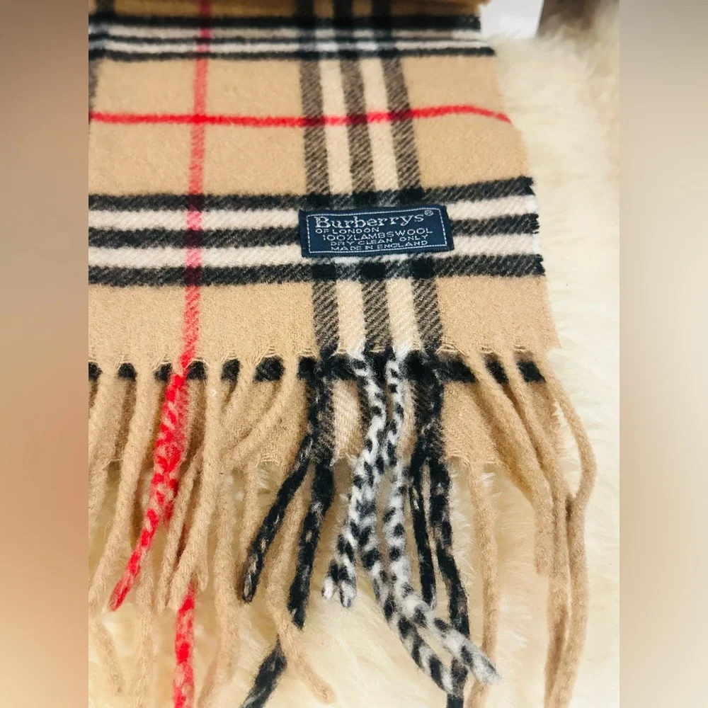 🔥 BURBERRY’S SCARF LAMBSWOOL MADE ENGLAND SIZE L 72” X W 13.6” - Picture 3 of 9